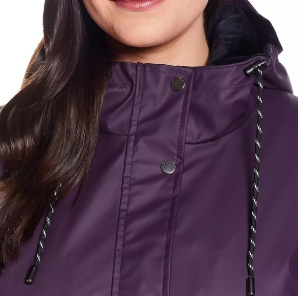 Weatherproof Hooded Midweight Rain Jacket Dark Plum - Picture 6 of 16